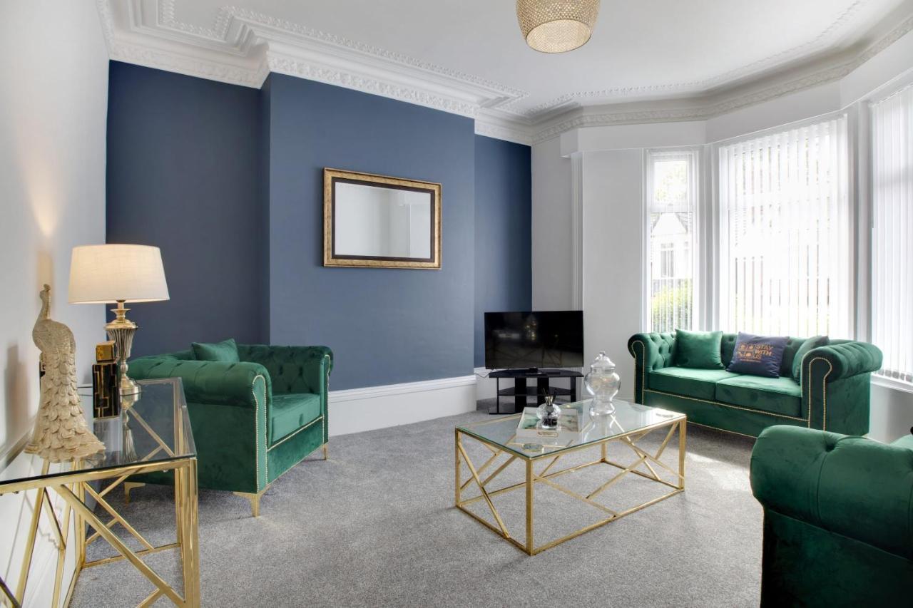 סנדרלנד Stunning 4-Bedroom, 2 Bathrooms In Sunderland מראה חיצוני תמונה